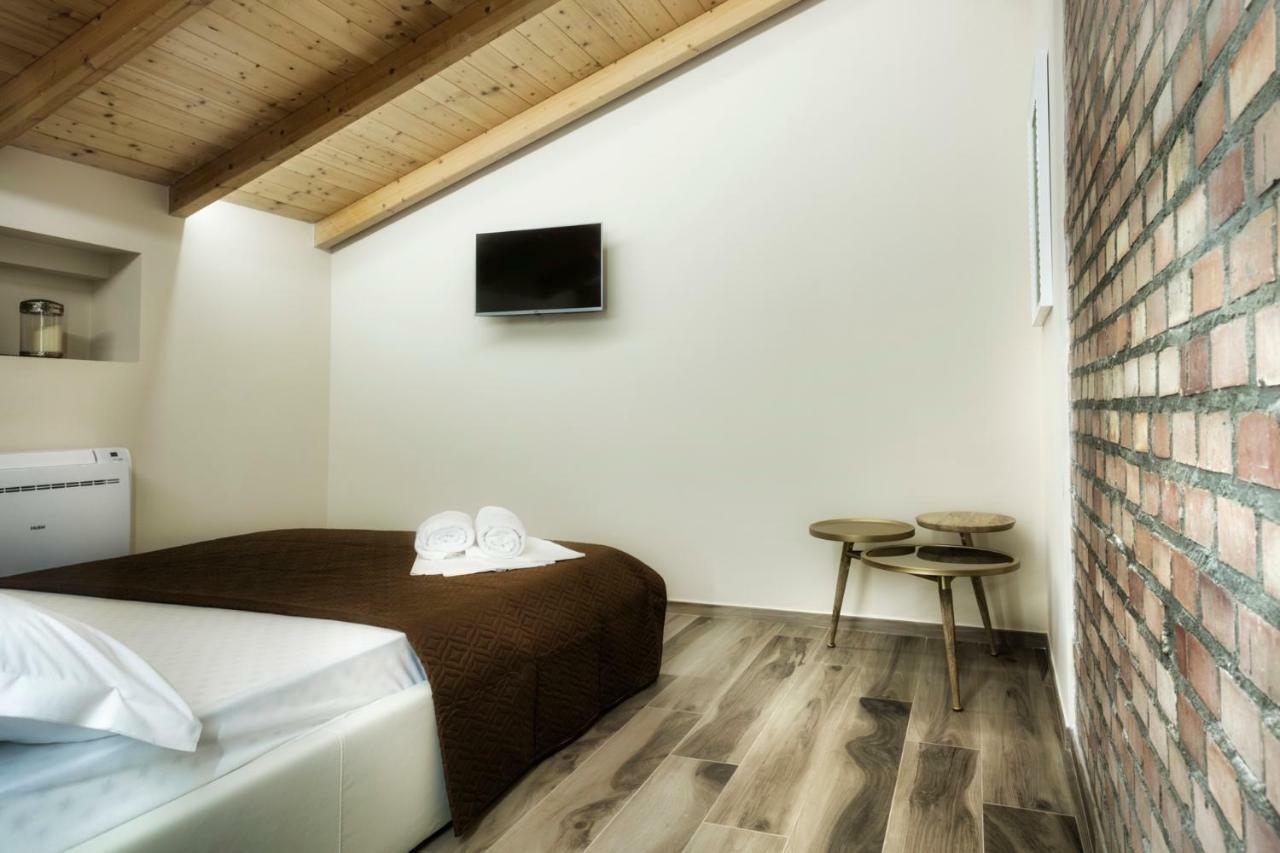 Palazzo Eugenia Suites Vasto Exterior foto